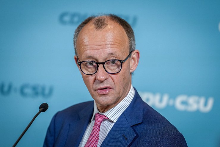 CDU-Chef Friedrich Merz erwartet schwierige Verhandlungen. - © Kay Nietfeld/dpa