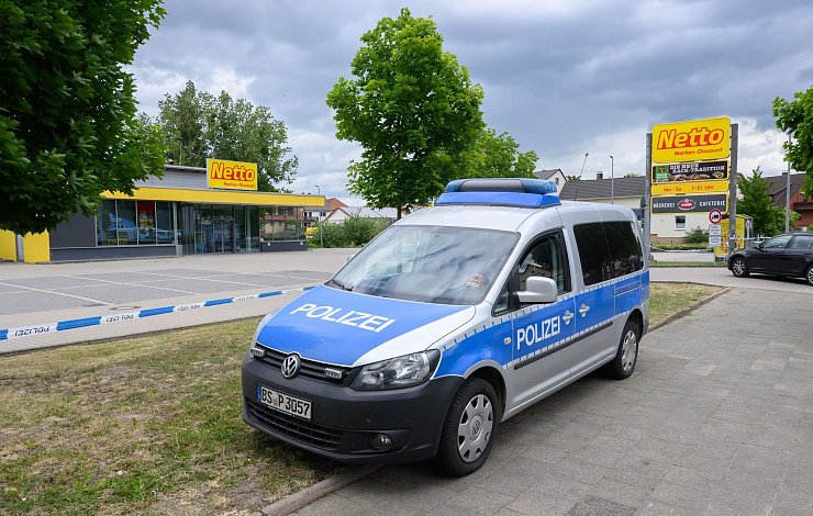 Der Supermarkt blieb geschlossen. - © Julian Stratenschulte/dpa