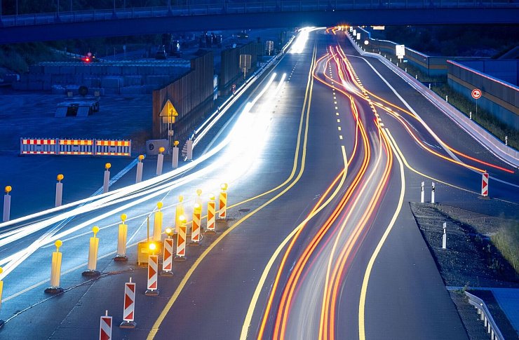 Bei der Verkehrsinfrastruktur gibt es einen Investitionsstau. - © Hendrik Schmidt/dpa