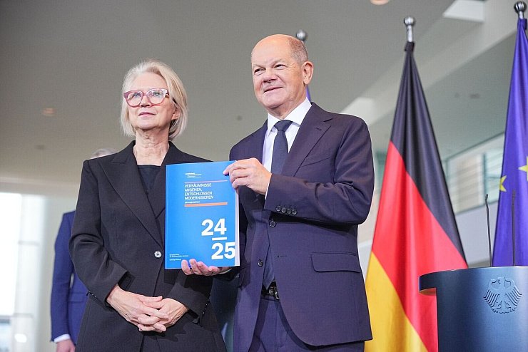 Kanzler will nun Vorhaben durchbringen - hat aber keine Mehrheit. - © Michael Kappeler/dpa