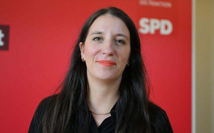 Die SPD-Landtagsabgeordnete Lena Teschlade ist besorgt über die Entwicklungen bei Ford und in Thyssenkrupps Stahlsparte. - © Wolf von Dewitz/dpa