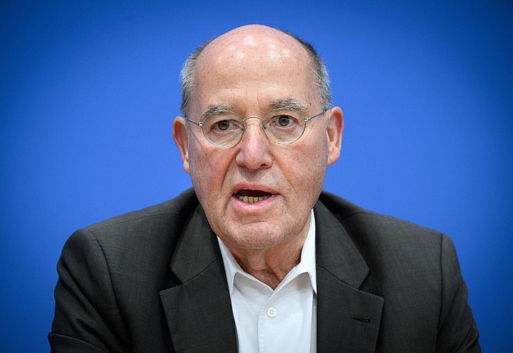 Der langjährige Bundestagsabgeordnete Gregor Gysi hatte die "Mission Silberlocke" aungekündigt. - © Bernd von Jutrczenka/dpa