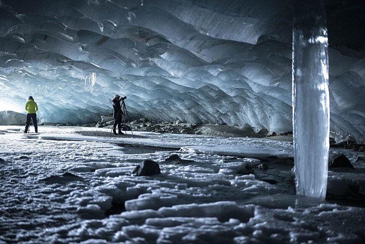Das Eisvolumen der Schweizer Gletscher hat sich seit 1950 halbiert. (Archivbild) - © Gian Ehrenzeller/KEYSTONE/dpa