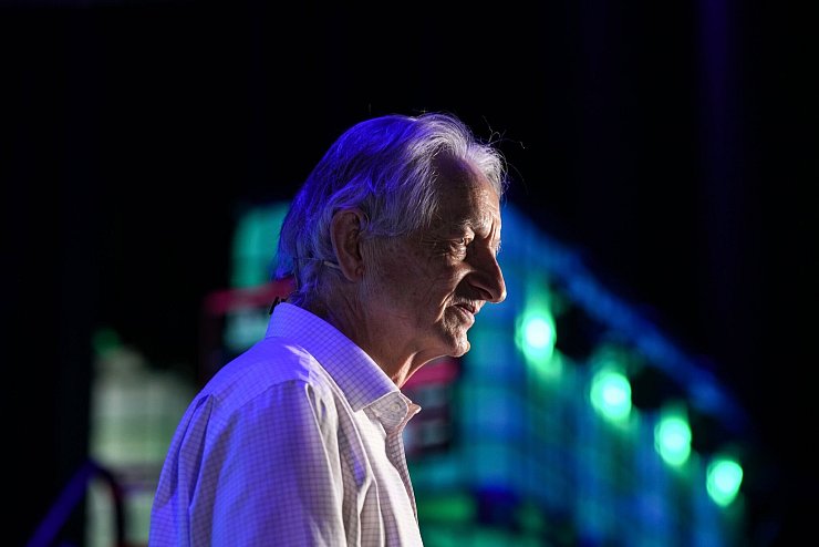 Künstliche Intelligenz wird nach Meinung des Physik-Nobelpreisträgers Geoffrey Hinton - als «Godfather of AI» bekannt - einen riesigen Einfluss auf die Menschheit haben. - © Chris Young/The Canadian Press/AP/dpa