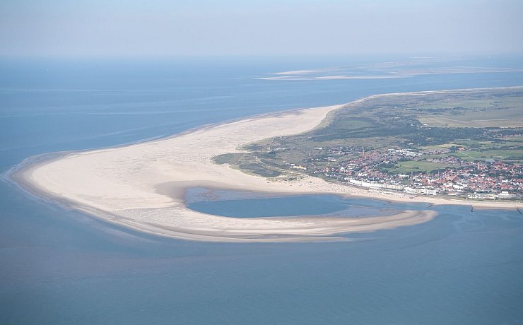 Den «Brauch des Schlagens» soll es bei dem diesjährigen Klaasohm-Fest auf Borkum nicht mehr geben, kündigten die Veranstalter an. (Archivbild) - © Sina Schuldt/dpa
