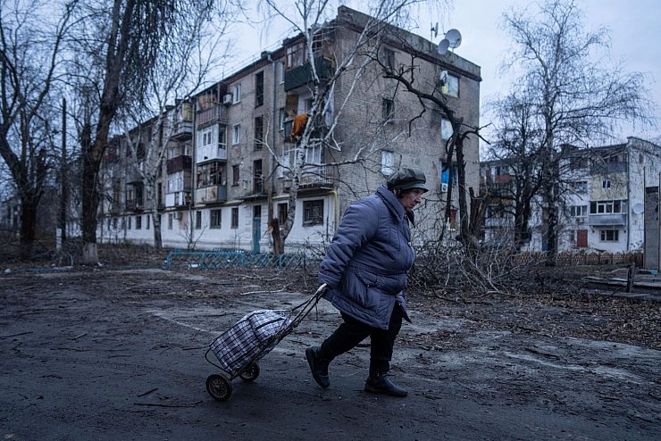 Weitere Evakuierung rund um Charkiw. (Archivbild) - © Evgeniy Maloletka/AP/dpa