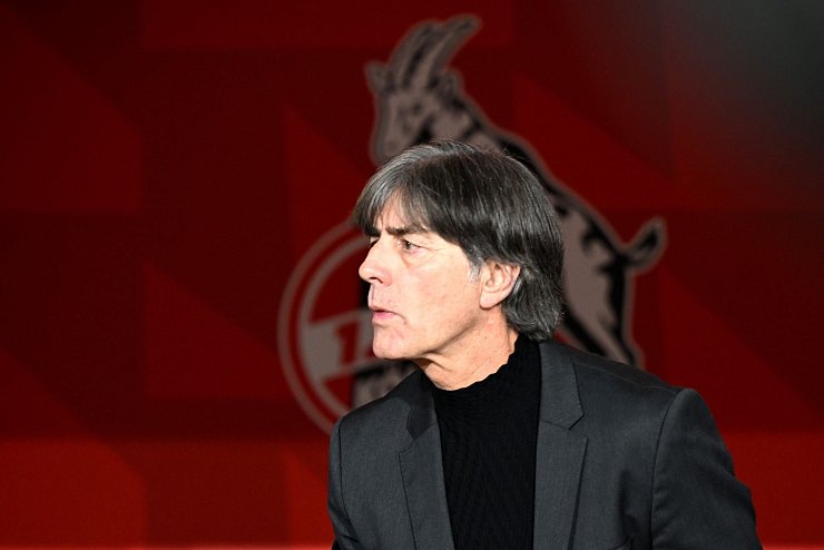 Großer Poldi-Fans: Der einstige Bundestrainer Joachim Löw - © Federico Gambarini/dpa