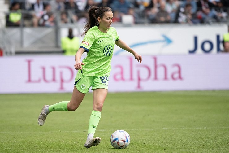 Erzielte das erste Wolfsburger Champions-League-Tor in dieser Saison: Joelle Wedemeyer. - © Sebastian Gollnow/dpa
