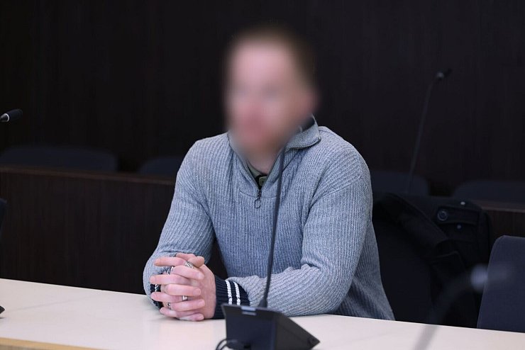 Mutmaßlicher Rechtsextremist wegen Terrorplänen vor Gericht - © David Young/dpa