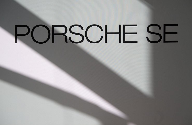 Porsche SE: Kein Verkauf von VW-Aktien geplant. (Symbolbild) - © Marijan Murat/dpa