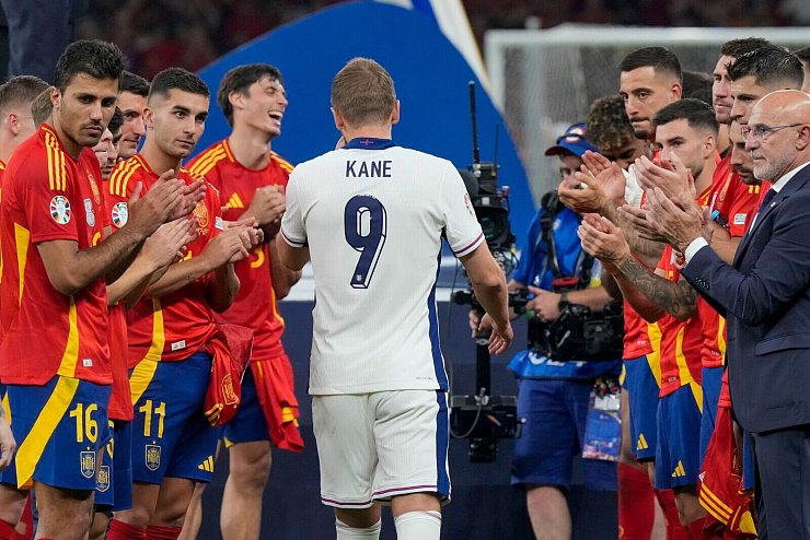 Kane und die Three Lions verloren ihr zweites EM-Finale in Folge. - &copy; Martin Meissner/AP/dpa