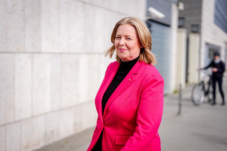 Bas sieht noch einige Brocken. - © Kay Nietfeld/dpa