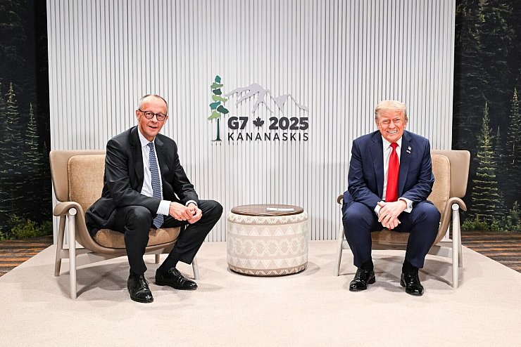 Vorletzte Woche trafen sich die beiden im Oval Office, jetzt sehen sie sich in den Rocky Mountains wieder. - © Guido Bergmann/Bundesregierung/dpa