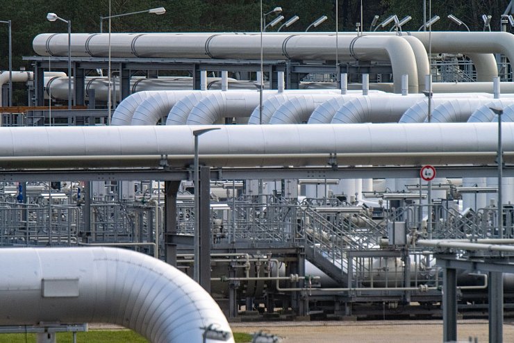 In Lubmin hätte das über Nord Stream 2 gelieferte russische Gas ankommen sollen. Doch so weit kam es nicht. (Archivbild) - © Stefan Sauer/dpa