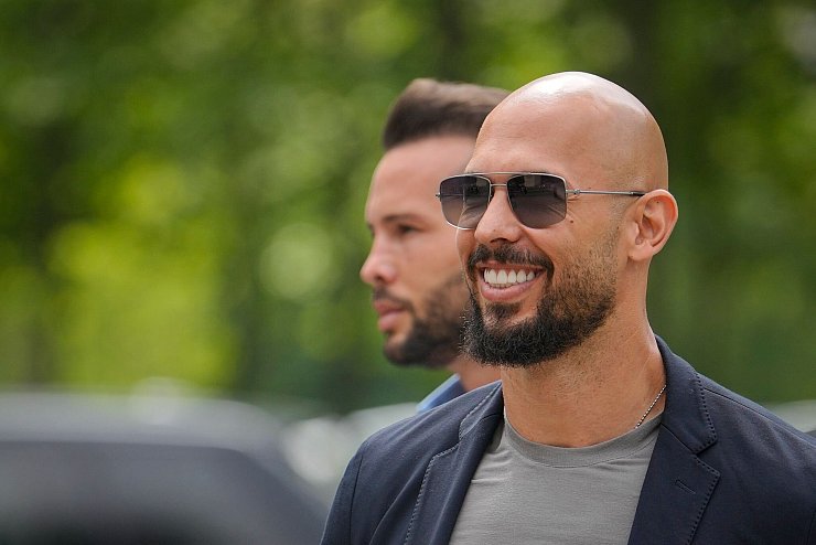 Sie sollen für Einkünfte in Höhe von 21 Millionen Pfund keine Steuern bezahlt haben. - © Vadim Ghirda/AP/dpa