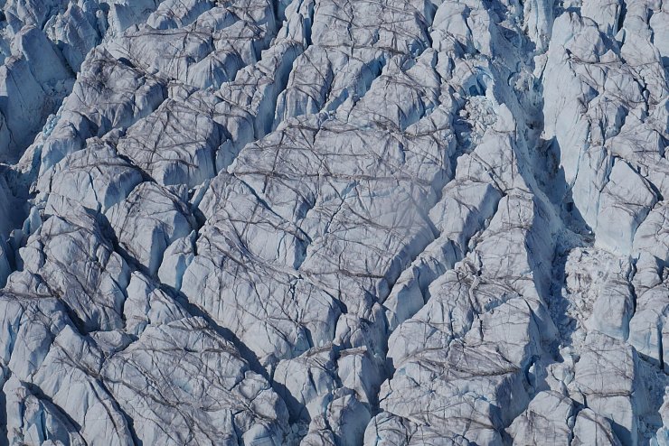 Die Forschungsgruppe analysierte mehr als 8.000 3D-Oberflächenkarten des Eisschilds. - © Tom Chudley/Durham University/dpa