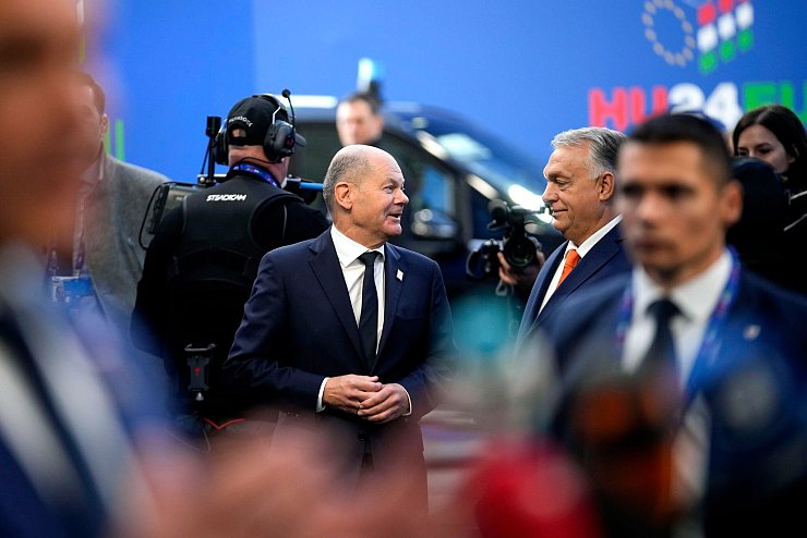 Die Staats- und Regierungschef der EU haben sich etwa zur Stärkung des Binnenmarktes beraten sowie dazu, wie produktiver und innovativer gearbeitet werden kann. - © Petr David Josek/AP/dpa