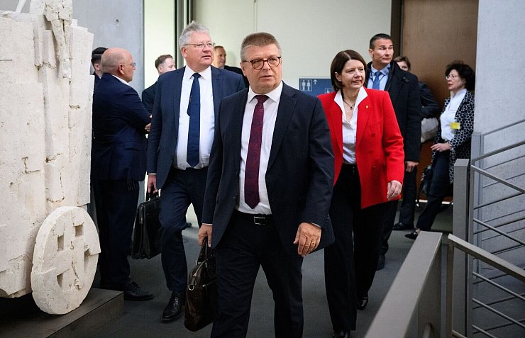 Die Amtsleitung aller drei Nachrichtendienste pochte auf ausreichende Befugnisse für ihre Mitarbeiterinnen und Mitarbeiter. - © Bernd von Jutrczenka/dpa