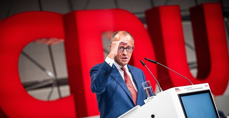 - © Michael Kappeler/dpa