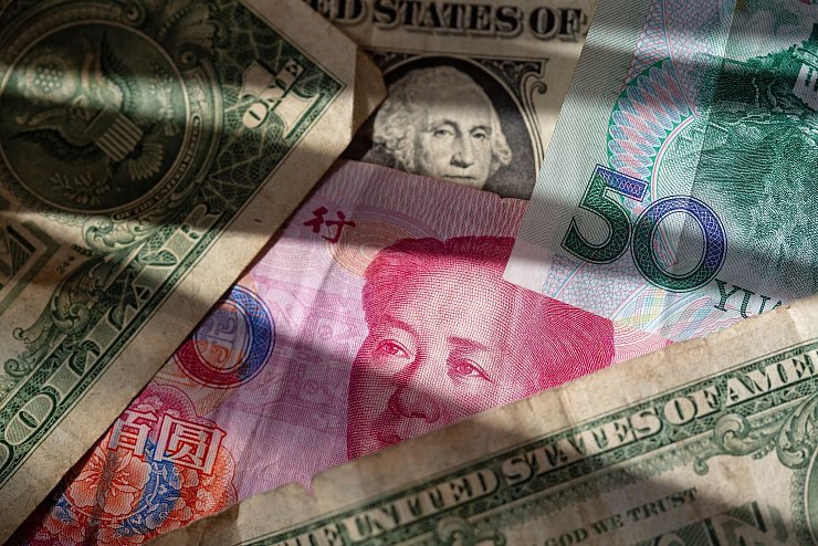 Der Zollkonflikt zwischen den USA und China schaukelt sich weiter hoch. (Archivbild) - © Fernando Gutierrez-Juarez/dpa
