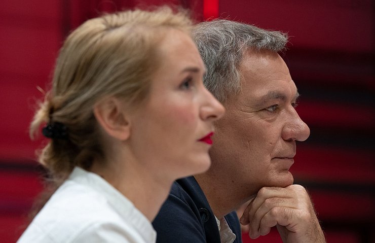 Ines Schwerdtner und Jan van Aken wollen die Linke aus der Krise führen. - © Hendrik Schmidt/dpa