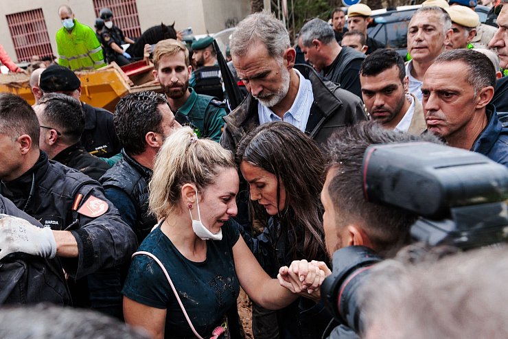 König Felipe VI. und Königin Letizia besuchten betroffene Gebiete. (Archivfoto) - © Carlos Luján/EUROPA PRESS/dpa