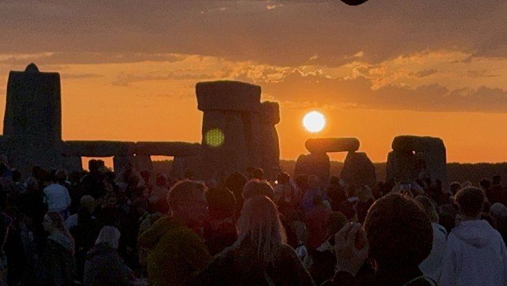 Mit der Errichtung einer frühen Variante von Stonehenge wurde vor etwa 5.000 Jahren begonnen. - © Zhanna Manukyan/PA Wire/dpa