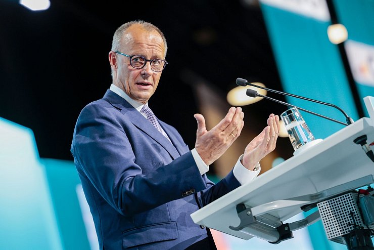 Merz will die Sozialsysteme reformieren. - © Thomas Banneyer/dpa