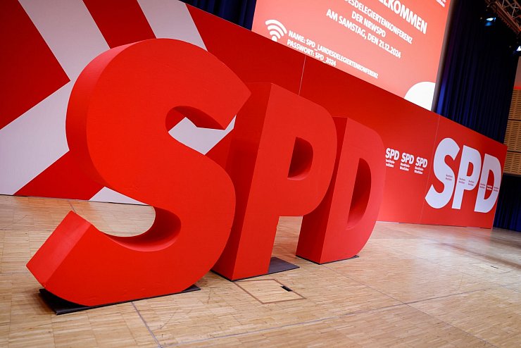 Das Papier sorgt für Unruhe in der SPD. (Archivbild) - © Thomas Banneyer/dpa