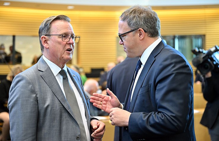 Ein Pflichtenheft für den Umgang im Landtag - den Vorschlag von Bodo Ramelow (Linke) hat CDU-Chef Voigt aufgenommen. (Archivbild) - © Martin Schutt/dpa
