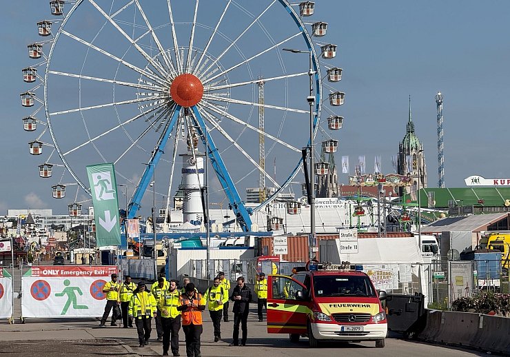 Das Oktoberfest bleibt heute geschlossen. - © Christof Rührmair/dpa