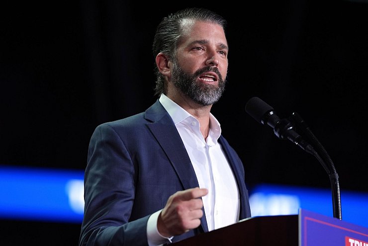 Trumps Sohn Don Jr. hat seinen Vater aktiv im Wahlkampf unterstützt. (Archivbild) - © Evan Vucci/AP/dpa