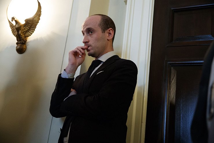 Trumps Ex-Berater Miller plant Massenabschiebungen. (Archivbild) - © Evan Vucci/AP/dpa