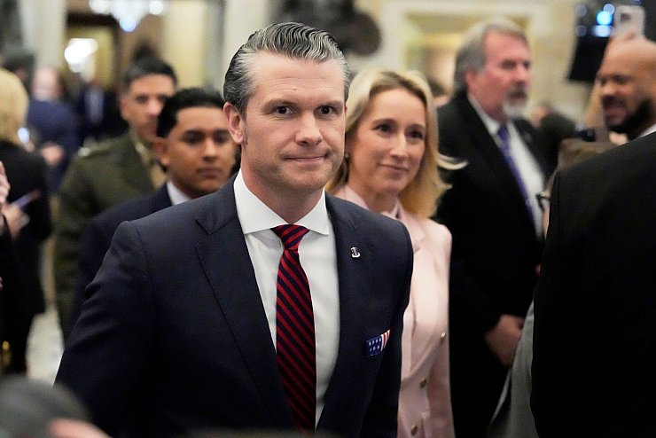 US-Verteidigungsminister Hegseth bezeichnet die Angriffe auf die Huthi als Botschaft an die Miliz und an den Iran. (Archivbild) - © Ben Curtis/AP/dpa
