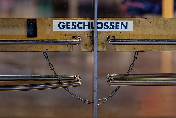In den vergangenen Monaten mussten immer wieder Geschäfte ihre Türen für immer schließen - darunter auch Standorte der Warenhauskette Galeria. (Archivbild) - © Henning Kaiser/dpa