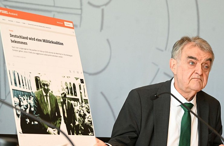 Mit Fake-Seiten gegen die Nachrüstung - © Roberto Pfeil/dpa