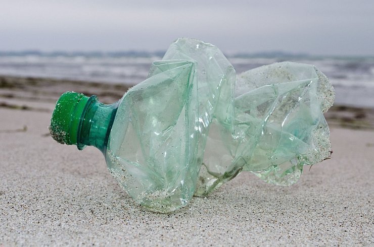 Die weltweite Plastikverschmutzung hat stark zugenommen. - © Stefan Sauer/dpa-Zentralbild/dpa