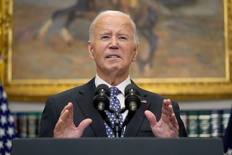 Biden verspricht Hilfe nach Sturm «Helene». - © Susan Walsh/AP/dpa
