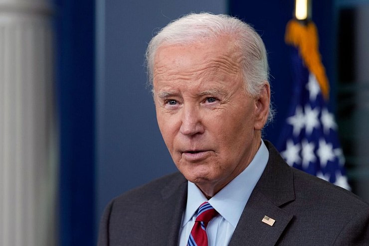 Biden spricht sich gegen Angriffe auf Irans Atom- und Ölindustrie aus. - © Susan Walsh/AP/dpa