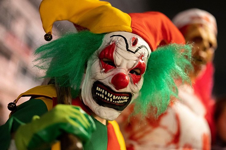 Vergleichsweise ruhige Halloweennacht in NRW (Symbolbild) - © Christoph Reichwein/dpa