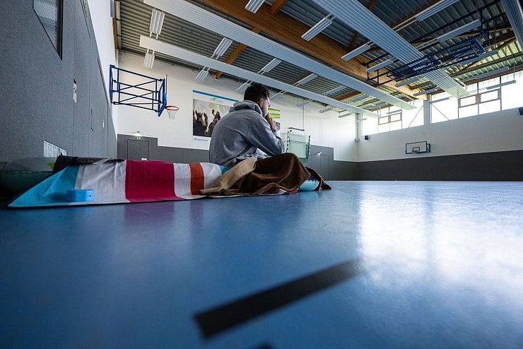 In der ersten Woche nach Semesterbeginn sind in Münster noch nicht alle Studierenden untergebracht. Diese Turnhalle dient als Überbrückung. - © Guido Kirchner/dpa