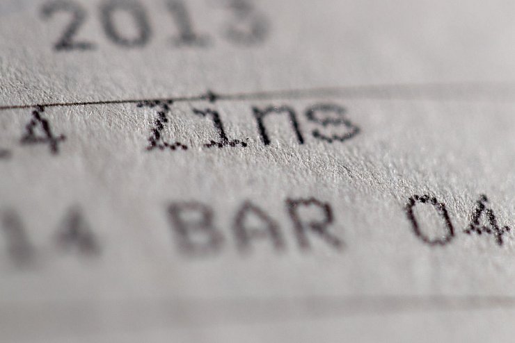 Prämiensparer hoffen auf Nachzahlungen. - © Daniel Karmann/dpa