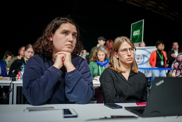 Katharina Stolla und Svenja Appuhn haben die Partei verlassen. Im Oktober planen sie den Co-Vorsitz der Grünen Jugend abzugeben. (Archivbild) - © Kay Nietfeld/dpa
