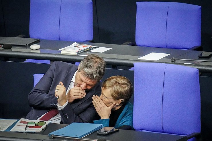 Enge Vertraute: Minister Habeck und Staatssekretärin Brantner. (Archivbild) - © Kay Nietfeld/dpa