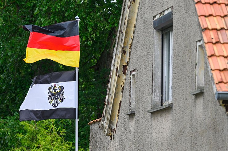 Die «Reichsbürger»-Szene ist sehr heterogen. (Archivfoto) - © Patrick Pleul/dpa