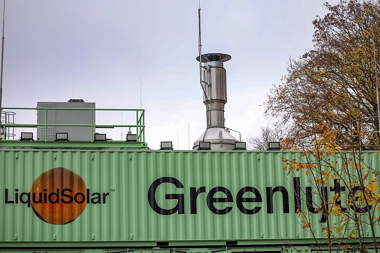 Die Pilotanlage in Duisburg kann nach Herstellerangaben jährlich fünf Tonnen synthetisches Erdgas herstellen. - © Christoph Reichwein/dpa