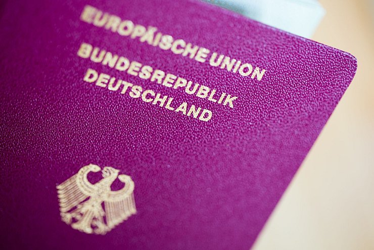 Im vergangenen Jahr trat das neue Staatsangehörigkeitsgesetz der Ampel-Koalition in Kraft. (Symbolbild) - © Rolf Vennenbernd/dpa