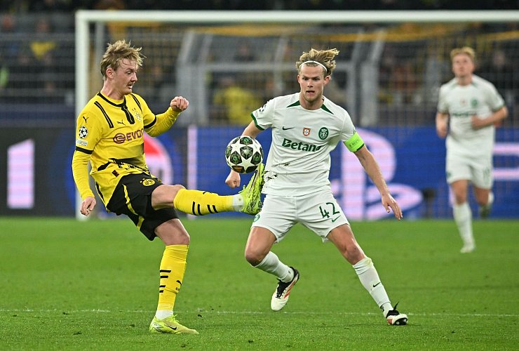 Auch der zuletzt enttäuschende Julian Brandt bekam wieder eine Chance. - © Bernd Thissen/dpa