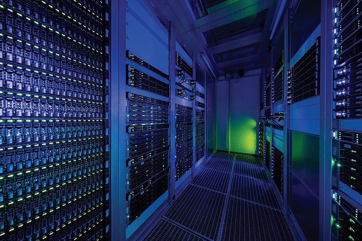 Die Anzahl der täglich verschickten und empfangenen E-Mails weltweit liegt bei mehr als 360 Milliarden, Tendenz steigend. - © GMX, WEB.DE, IONOS/dpa