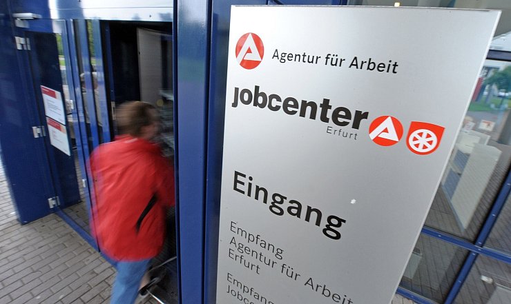 Wer nicht zum Termin kommt, soll härter bestraft werden. - © Martin Schutt/dpa